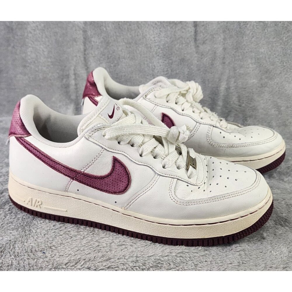 Nike Air Force 1 '07 Shoes Mens Size 8 White Sail-Dark Beetroot Low Top Sneakers
